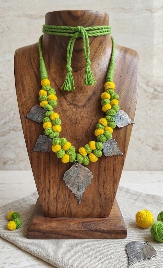 Oxidise necklace with thread balls